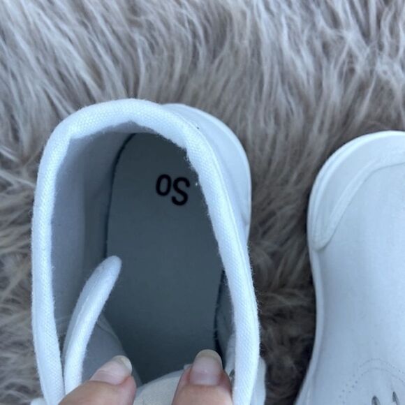 SO Dragonfruit Lace up Ankle Boots in White - Picture 6 of 12